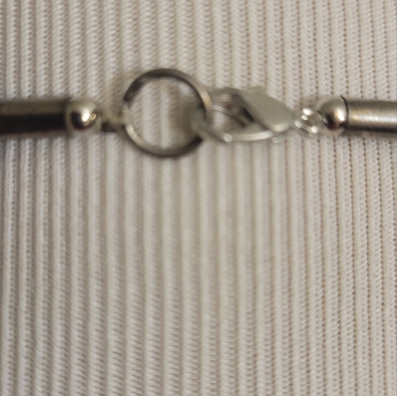 Fun Fashion Necklace - Picture 4 of 5